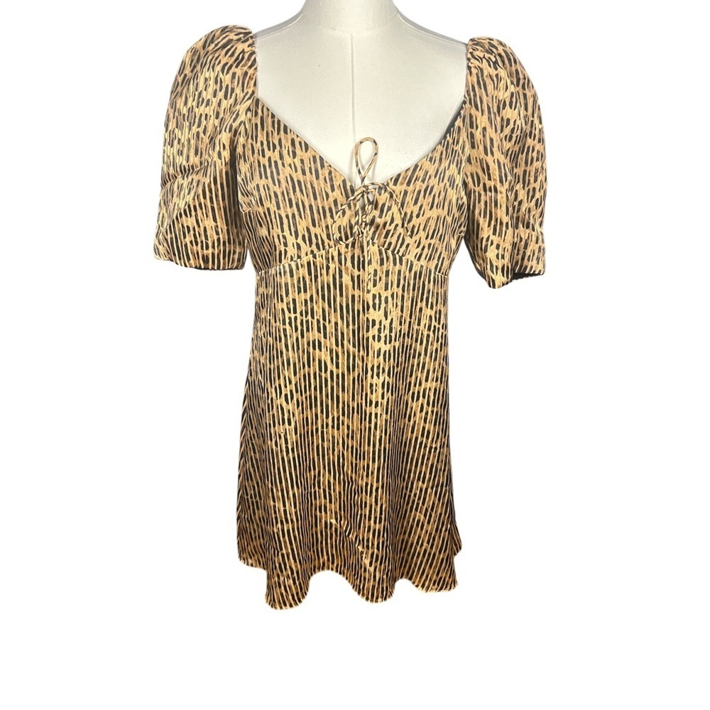 Alice + Olivia Leopard Print Puff Sleeve Mini Dress in Tan and Black - Picture 2 of 6